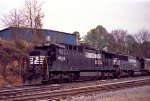 NS 8633 & 6564 lead a train out of Glenwood Yard